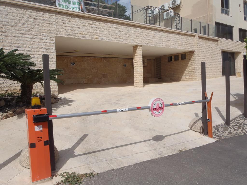 Marom Residence Romema Haifa Esterno foto